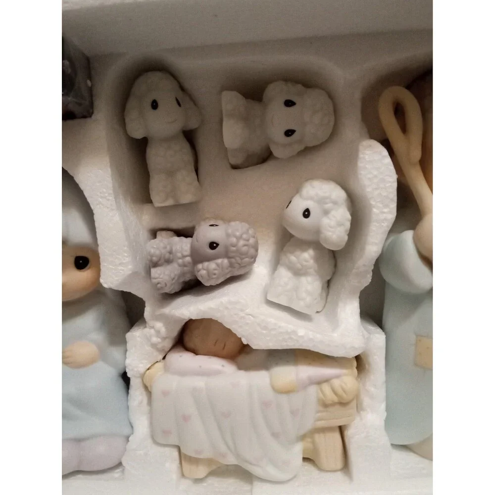 Precious Moments 9 Piece Enesco Set 104000 Come Let Us Adore  Him 1986 BisqueNew